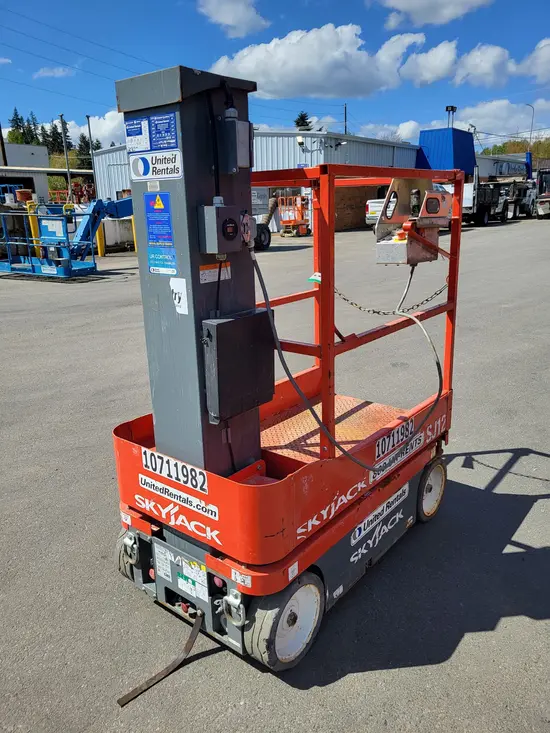 2018 Skyjack SJ12 Self-Propelled One-Person Lift
