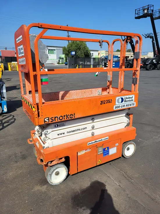 2018 Snorkel S3219E Scissor Lift