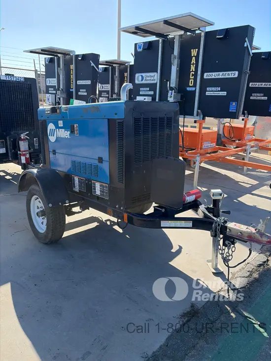 2021 Miller Welders Big Blue 300R Welder