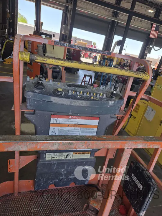 2015 JLG E300AJP Articulating Boom Lift