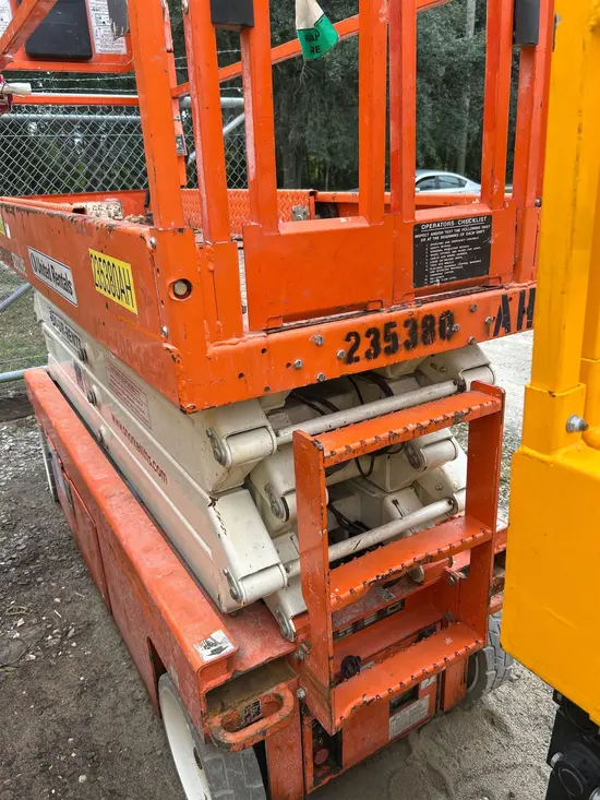 2019 Snorkel S3226E Scissor Lift