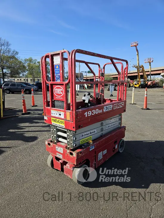 2018 MEC 1930SE Scissor Lift