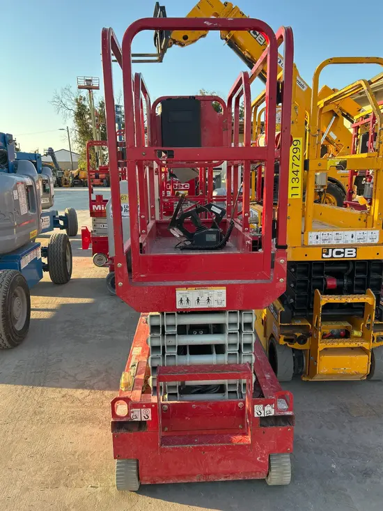 2019 MEC MICRO 19 Scissor Lift
