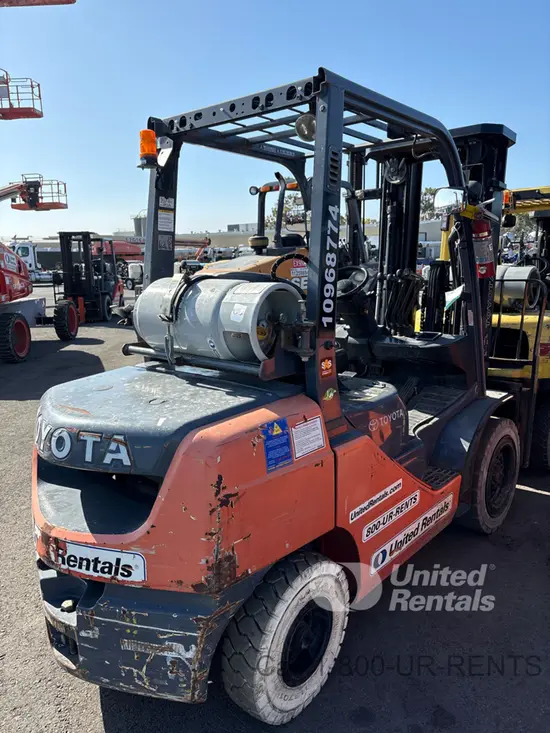 2019 Toyota 8FGU30 Warehouse Forklift