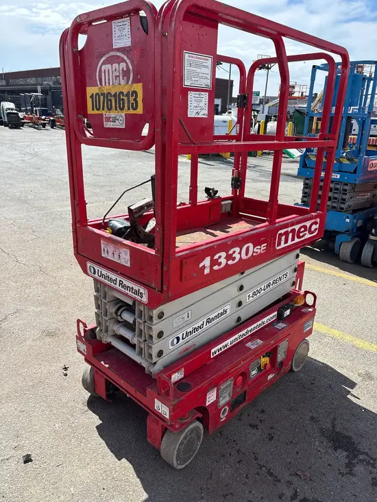 2018 MEC 1330SE Scissor Lift