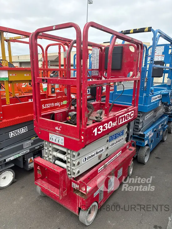 2018 MEC 1330SE Scissor Lift