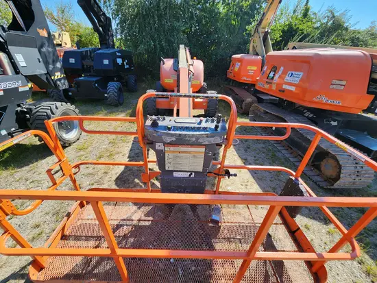 2013 JLG 600AJ Articulating Boom Lift