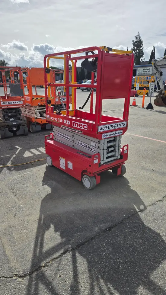 2022 MEC MICRO 19-XD Scissor Lift