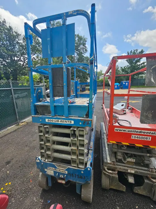 2017 Genie GS-3232 Scissor Lift