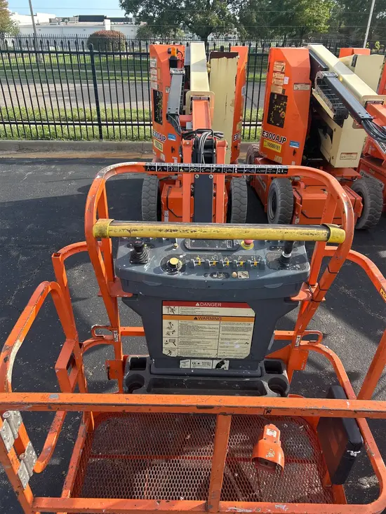 2018 JLG E300AJP Articulating Boom Lift