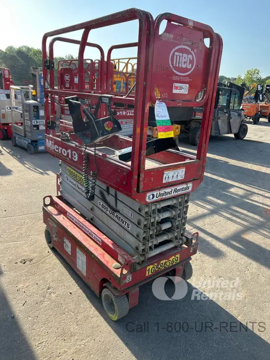 2019 MEC MICRO 19 Scissor Lift