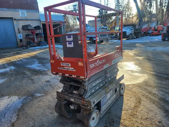 2018 Skyjack SJIII3219 Scissor Lift