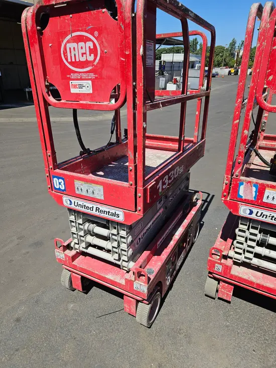2019 MEC 1330SE Scissor Lift