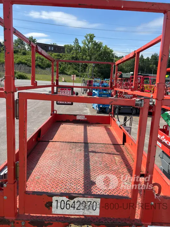 2017 Skyjack SJIII4740 Scissor Lift