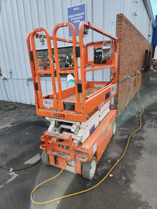 2018 Snorkel S3219E Scissor Lift