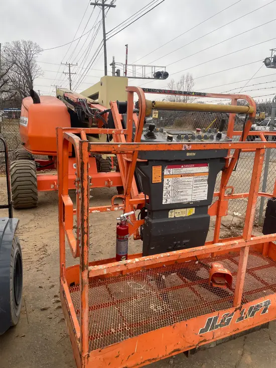 2017 JLG 450AJ Articulating Boom Lift
