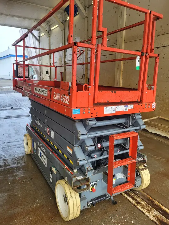 2017 Skyjack SJIII4632 Scissor Lift