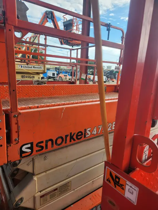 2018 Snorkel S4732E Scissor Lift