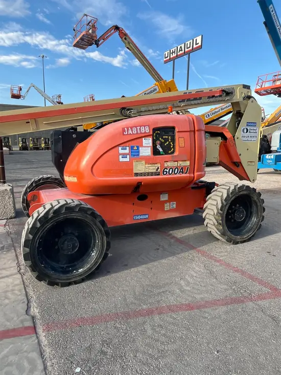2015 JLG 600AJ Articulating Boom Lift