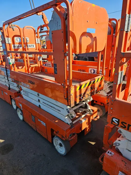 2018 Snorkel S3219E Scissor Lift