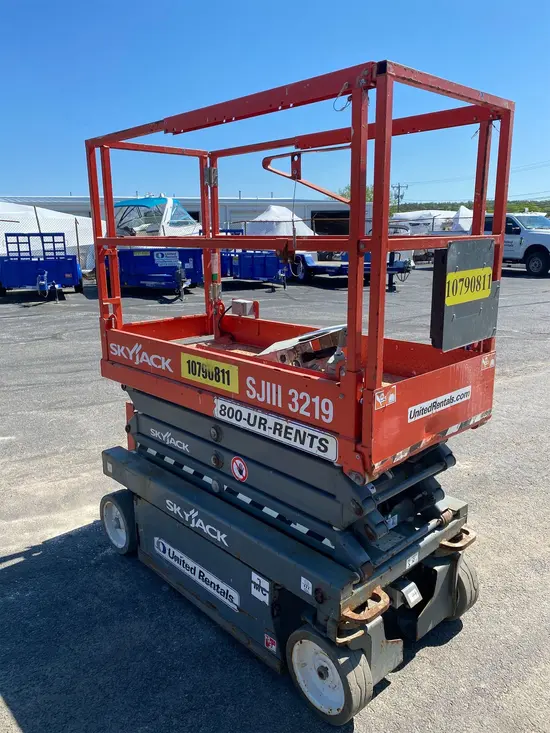 2018 Skyjack SJIII3219 Scissor Lift