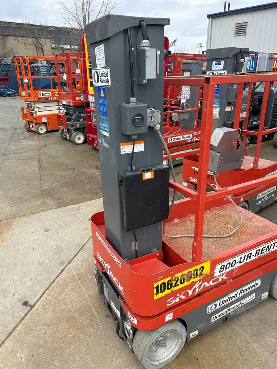 2017 Skyjack SJ12 Self-Propelled One-Person Lift