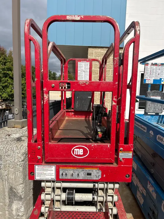 2018 MEC 1930SE Scissor Lift