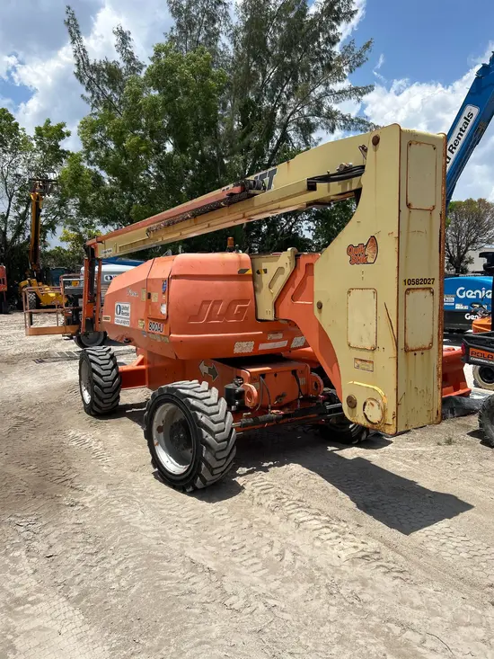 2017 JLG 800AJ Articulating Boom Lift