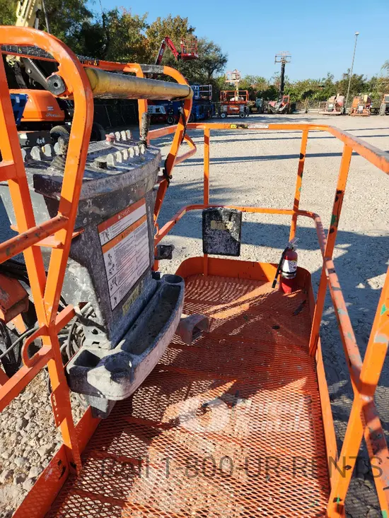 2018 JLG 800AJ Articulating Boom Lift