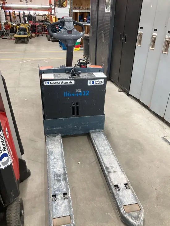 2023 Toyota 8HBW23 Jack