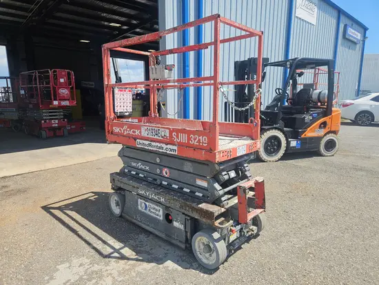 2016 Skyjack SJIII3219 Scissor Lift