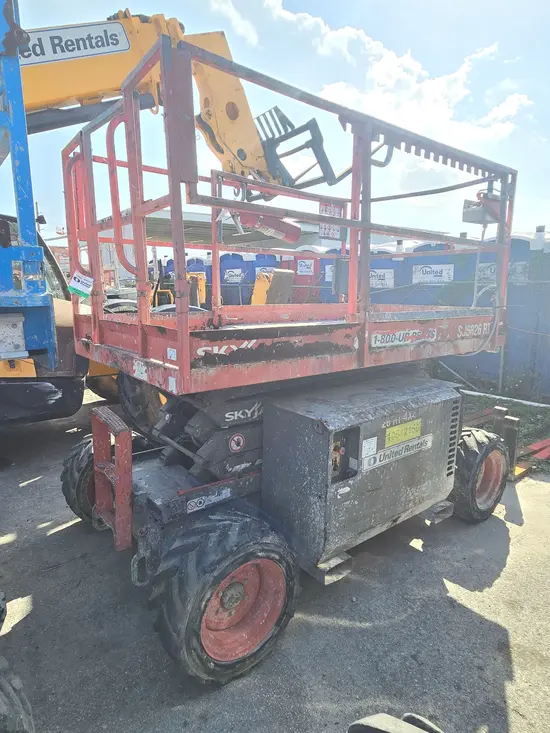 2016 Skyjack SJ6826RT Rough Terrain Scissor Lift