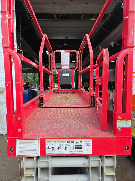 2018 MEC 2632SE Scissor Lift