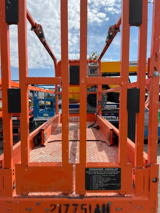 2018 Snorkel S3226E Scissor Lift
