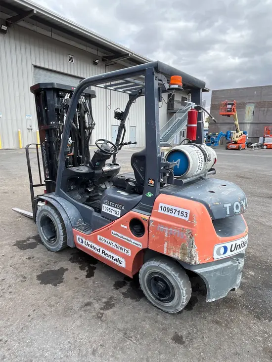 2019 Toyota 8FGU25 Warehouse Forklift