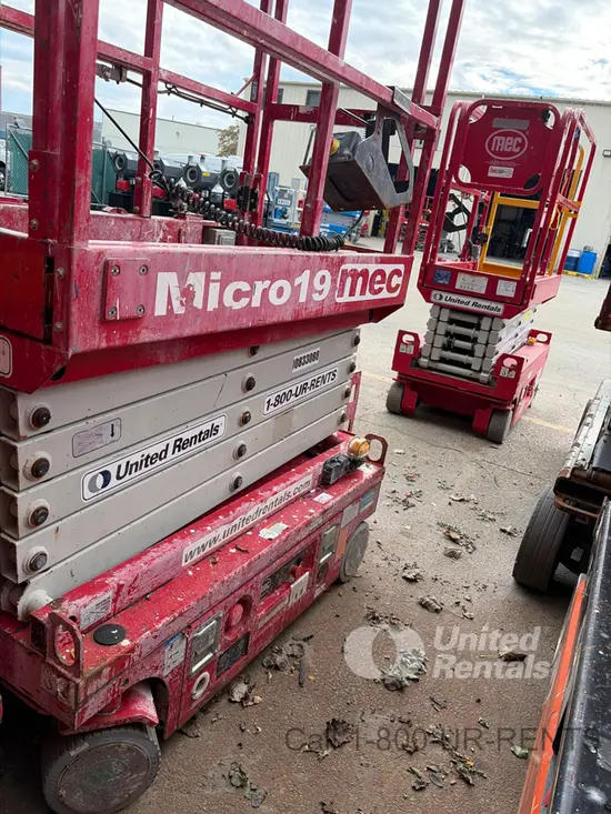 2018 MEC MICRO 19 Scissor Lift