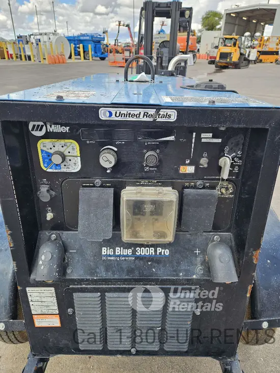 2021 Miller Welders Big Blue 300R Welder