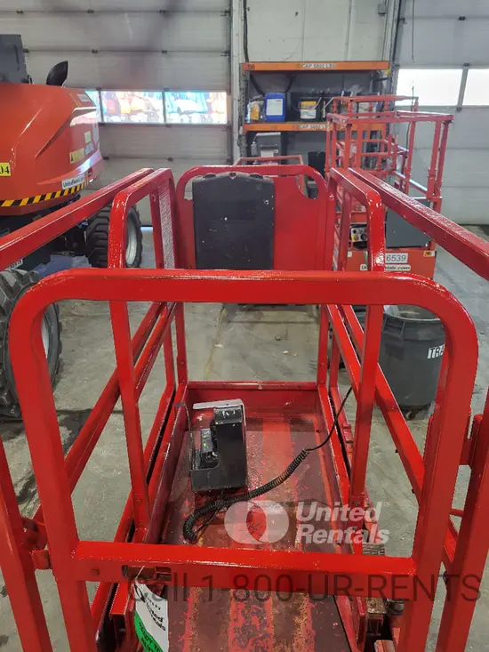 2017 MEC 1330SE Scissor Lift