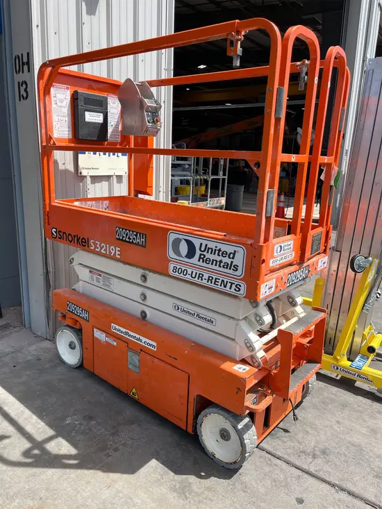 2018 Snorkel S3219E Scissor Lift