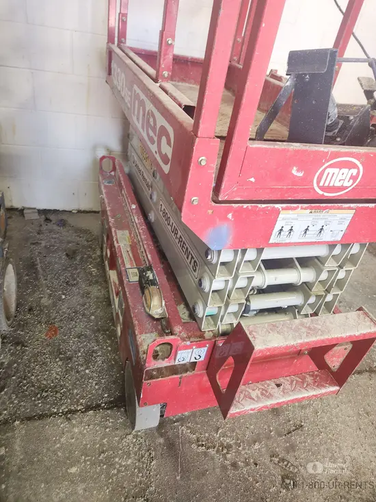 2019 MEC 1330SE Scissor Lift