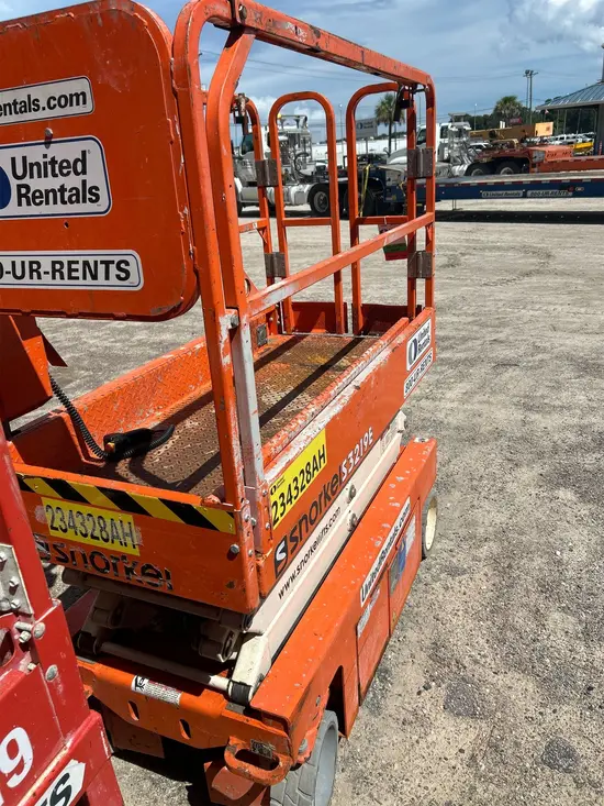 2019 Snorkel S3219E Scissor Lift