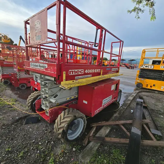 2018 MEC 4069ERT Scissor Lift