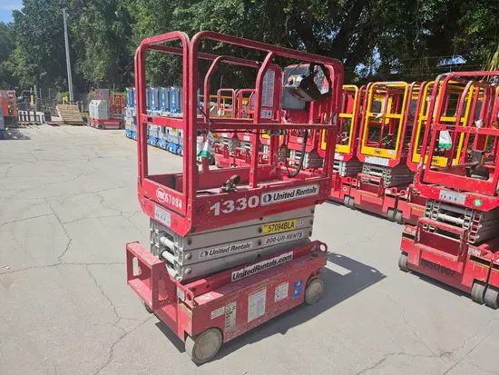 2018 MEC 1330SE Scissor Lift