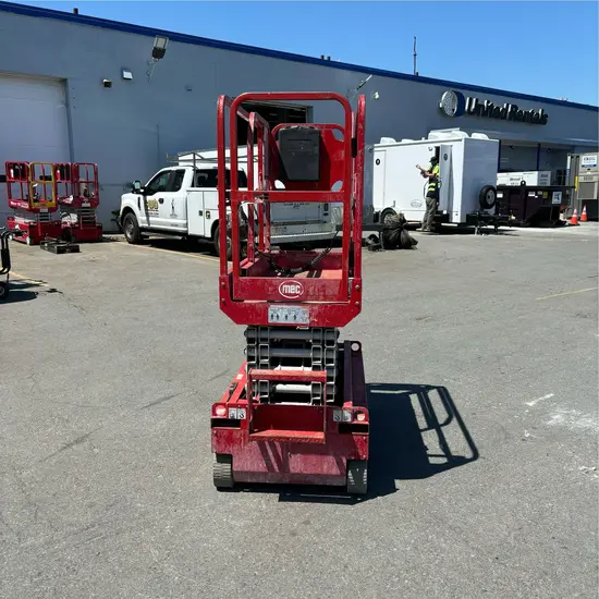 2018 MEC MICRO 19 Scissor Lift