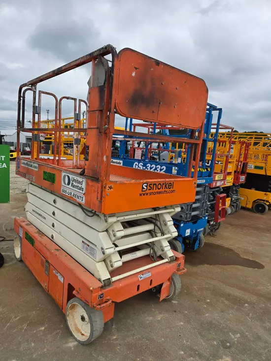 2019 Snorkel S4732E Scissor Lift