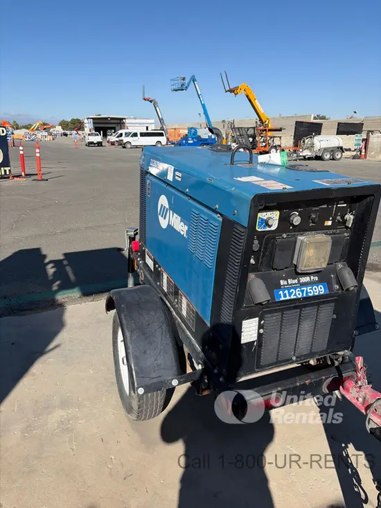 2021 Miller Welders Big Blue 300R Welder