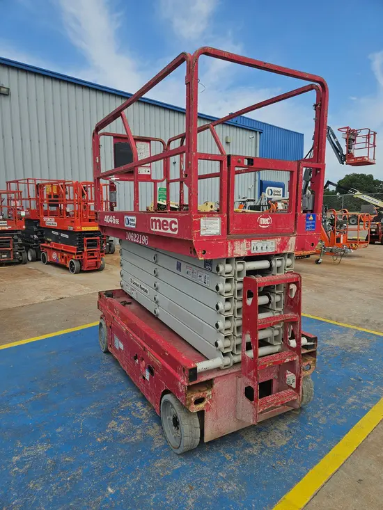 2017 MEC 4046SE Scissor Lift