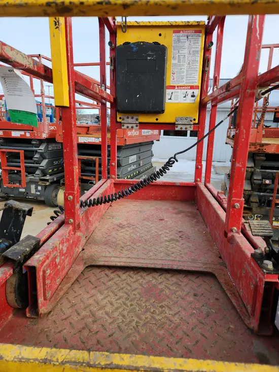 2020 MEC 1330SE Scissor Lift