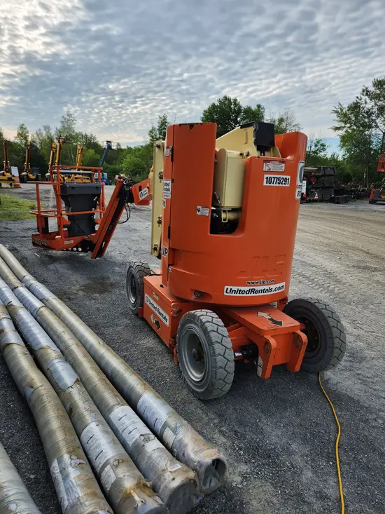 2018 JLG E300AJP Articulating Boom Lift