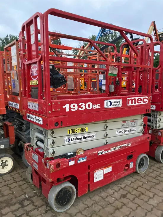 2018 MEC 1930SE Scissor Lift